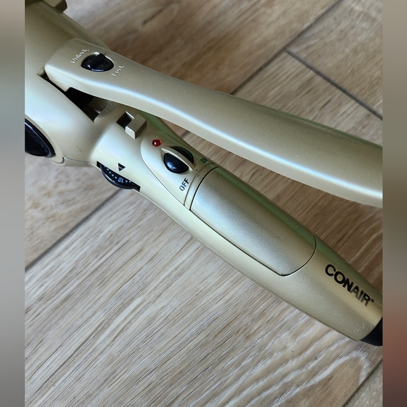 #B10 Conair Gold & Black Colored Hair Straightener - Picture 13 of 14